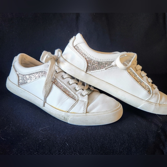 GUESS shoes - Picture 2 of 5